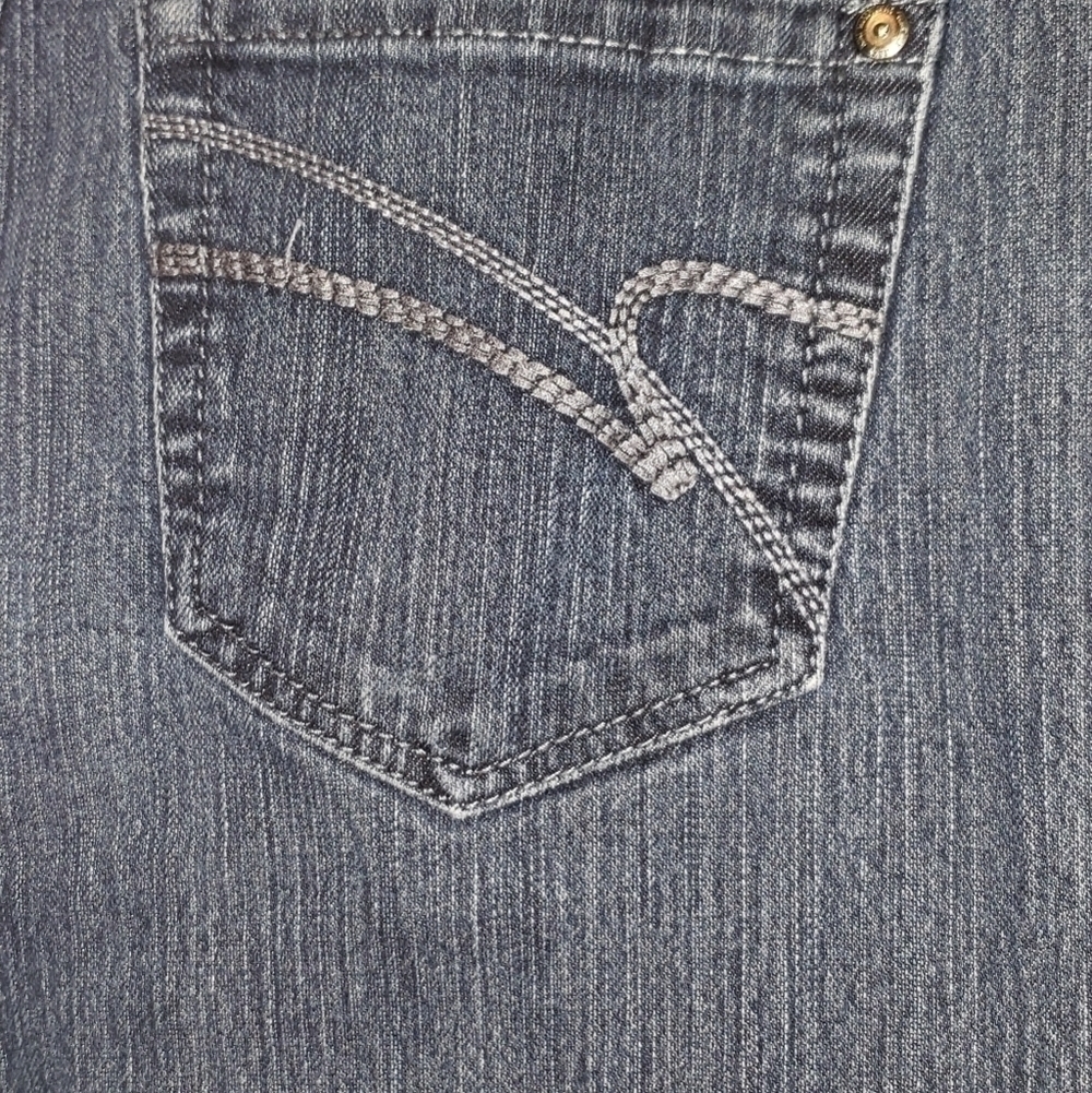 Nine West Jeans Lay Flat Size 8 EUC - Picture 7 of 9